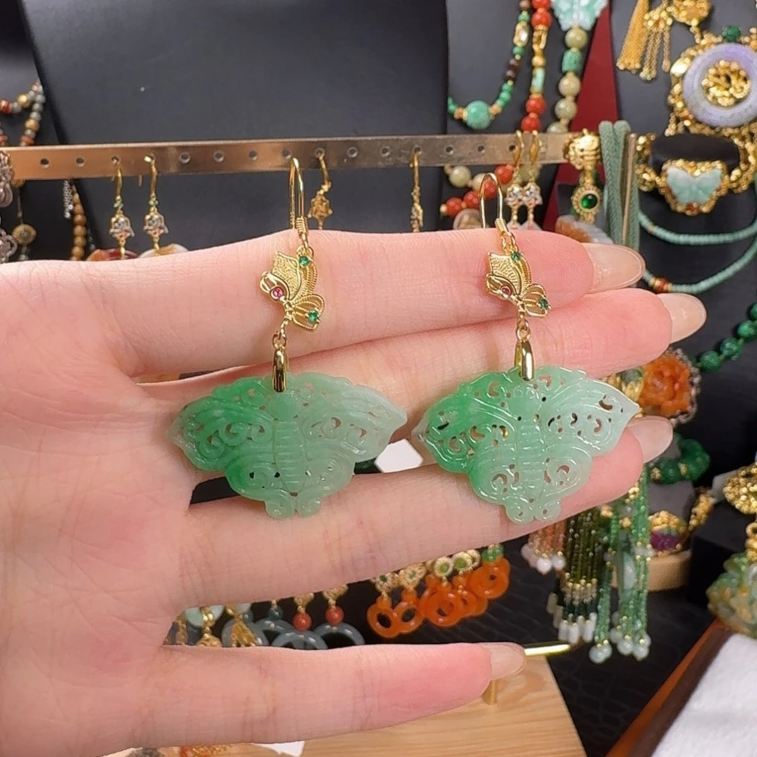 翡翠未镶嵌颈饰耳坠