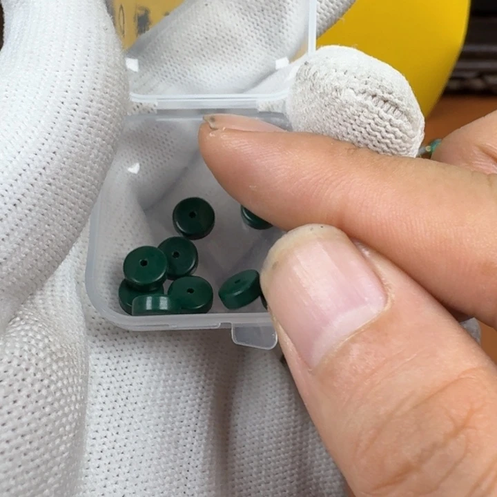 合成碳硅石铜合金文玩配饰绿小松隔片