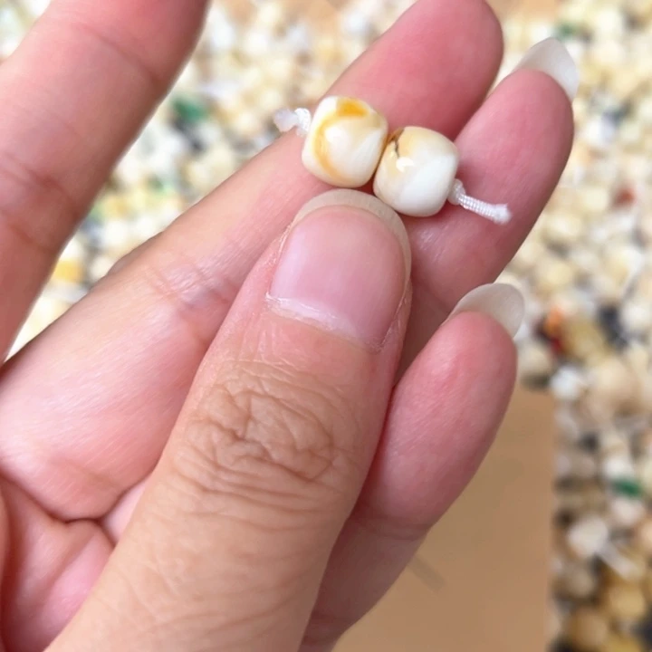 裸石蜜蜡未镶嵌8.4mm一对