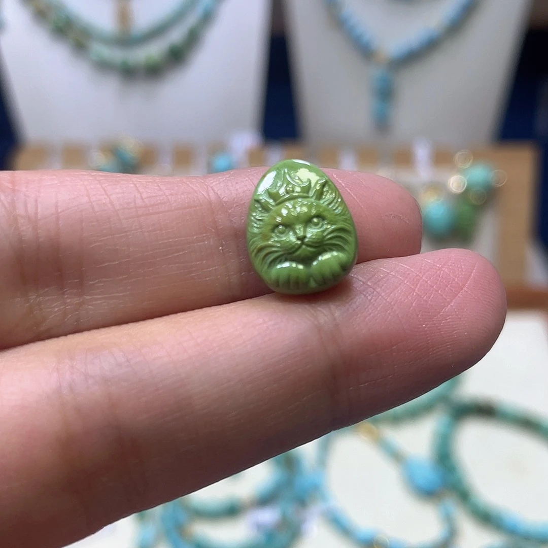 绿松石未镶嵌猫牌