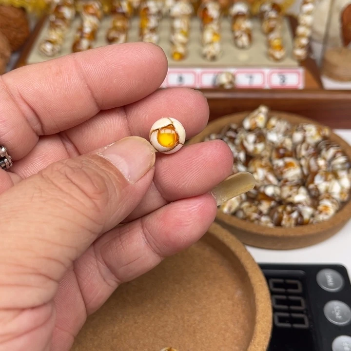 琥珀裸石未镶嵌?****程454号