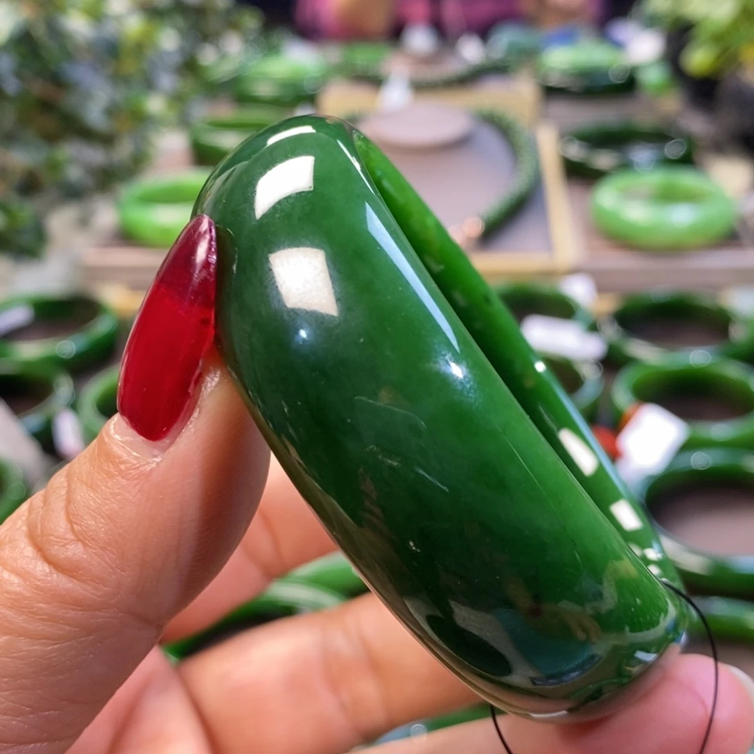 和田玉（碧玉）手镯未镶嵌诺****）