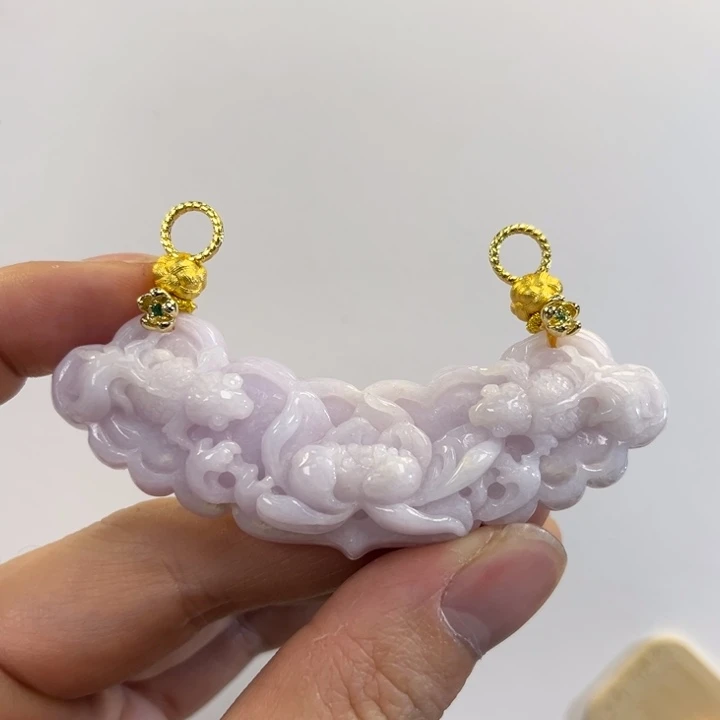 翡翠吊坠(赠链)未镶嵌代编织有瑕疵