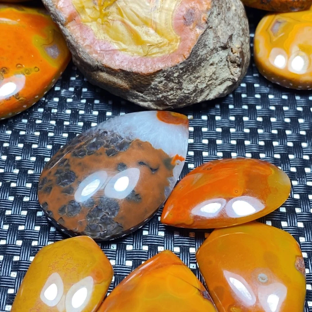 未镶嵌颈饰玛瑙/玉髓家***虎