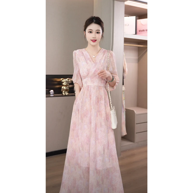 2025夏季新款法式碎花连衣裙女灯笼袖温柔风显瘦收腰清新长款裙子