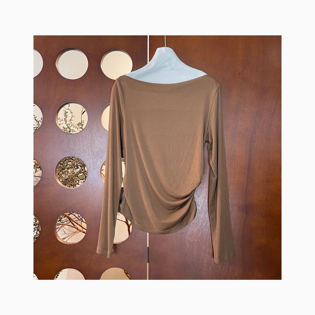 （反季不退换）LNHJ【琥珀低语】设计感精致一字领莱赛尔羊毛收腰T恤