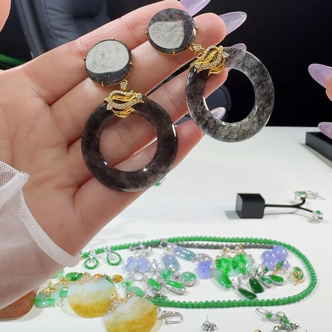 翡翠18K金镶嵌耳饰戈****店18 K镶嵌