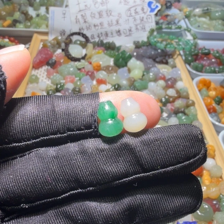 和田玉未镶嵌珠宝半成品