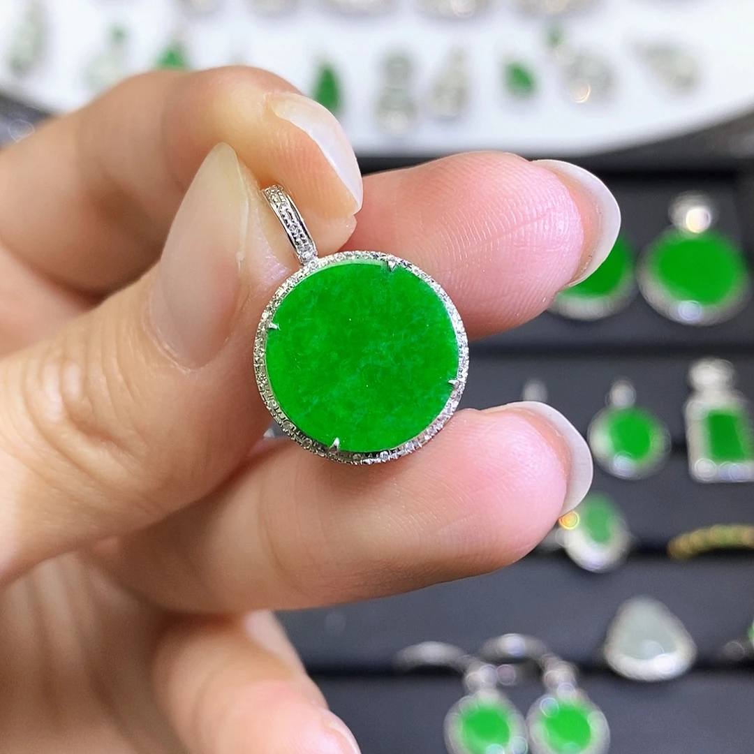 翡翠18K金镶嵌吊坠(不含链)