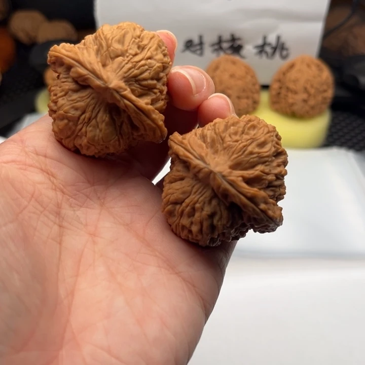 吊坠文玩核桃南疆41