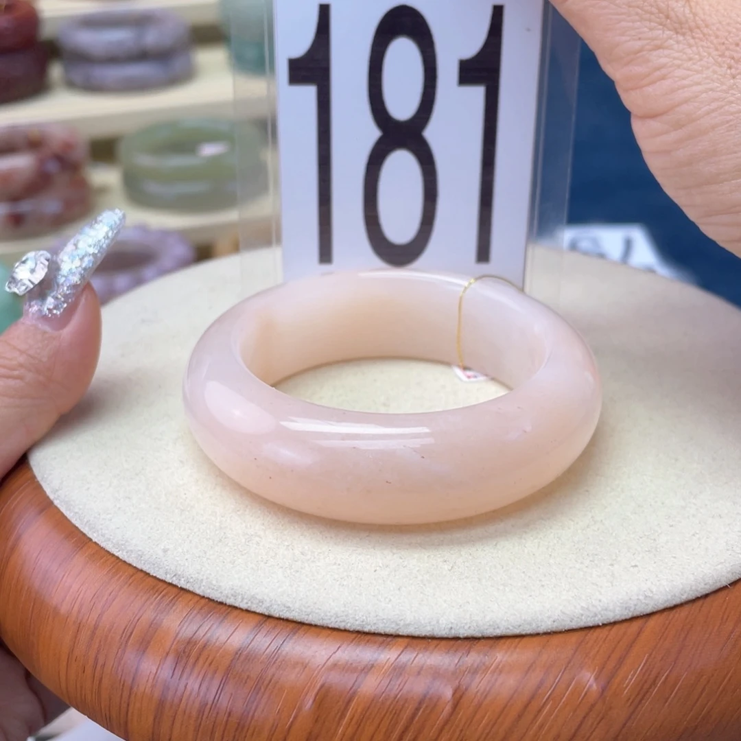 石英岩玉未镶嵌手镯