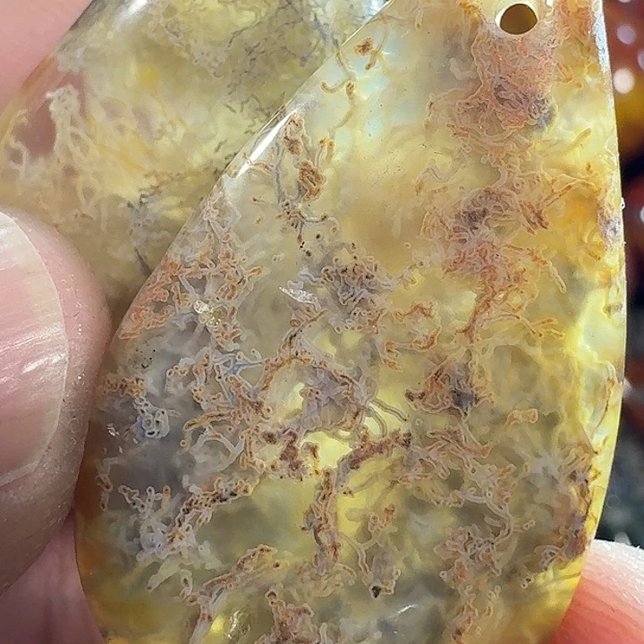 用***0玛瑙/玉髓未镶嵌颈饰