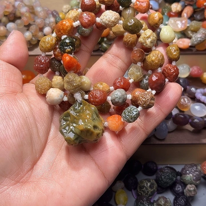 阿拉善彩玛瑙手串