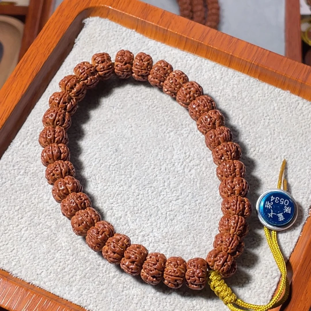 于***生金刚菩提吊坠精品绝品梅花11.5