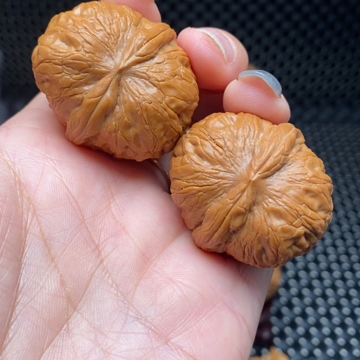 吊坠文玩核桃8元宝38