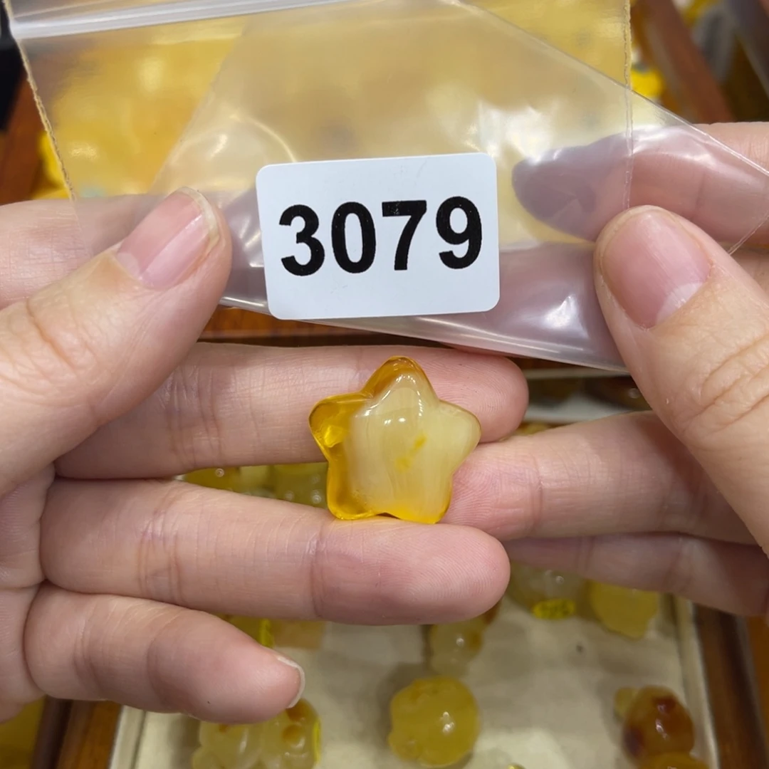 琥珀珠宝奇石未镶嵌