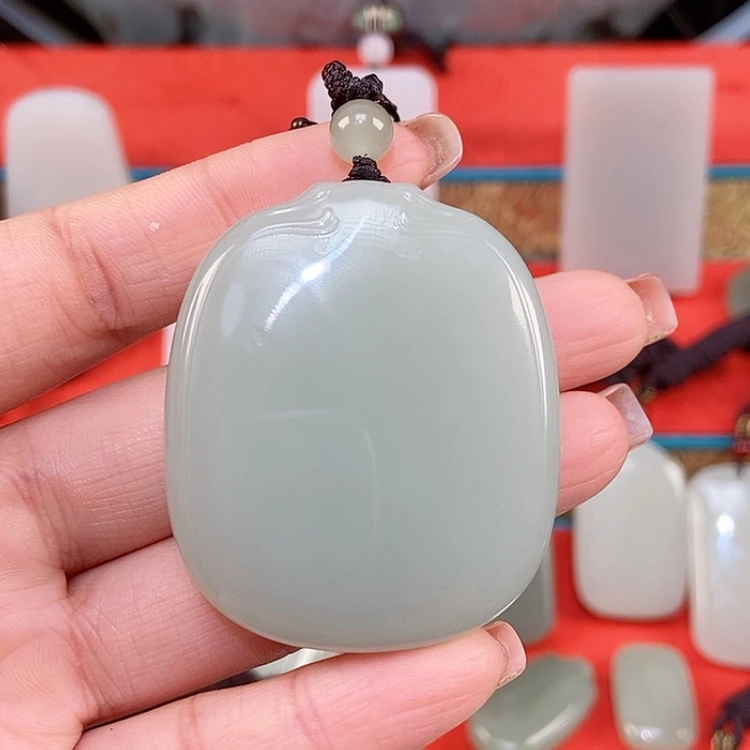 【闪购商品】颈饰未镶嵌和田玉