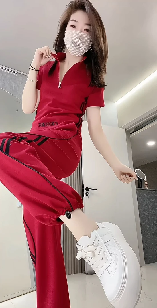 夏季新款时尚宽松显瘦大码休闲运动舞蹈服设计感半拉链两件套装女