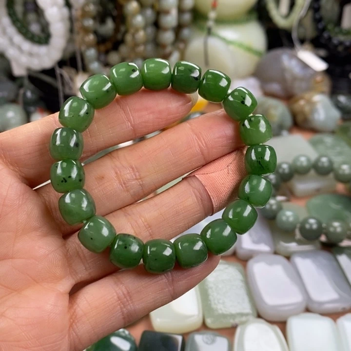 和田玉未镶嵌颈饰予