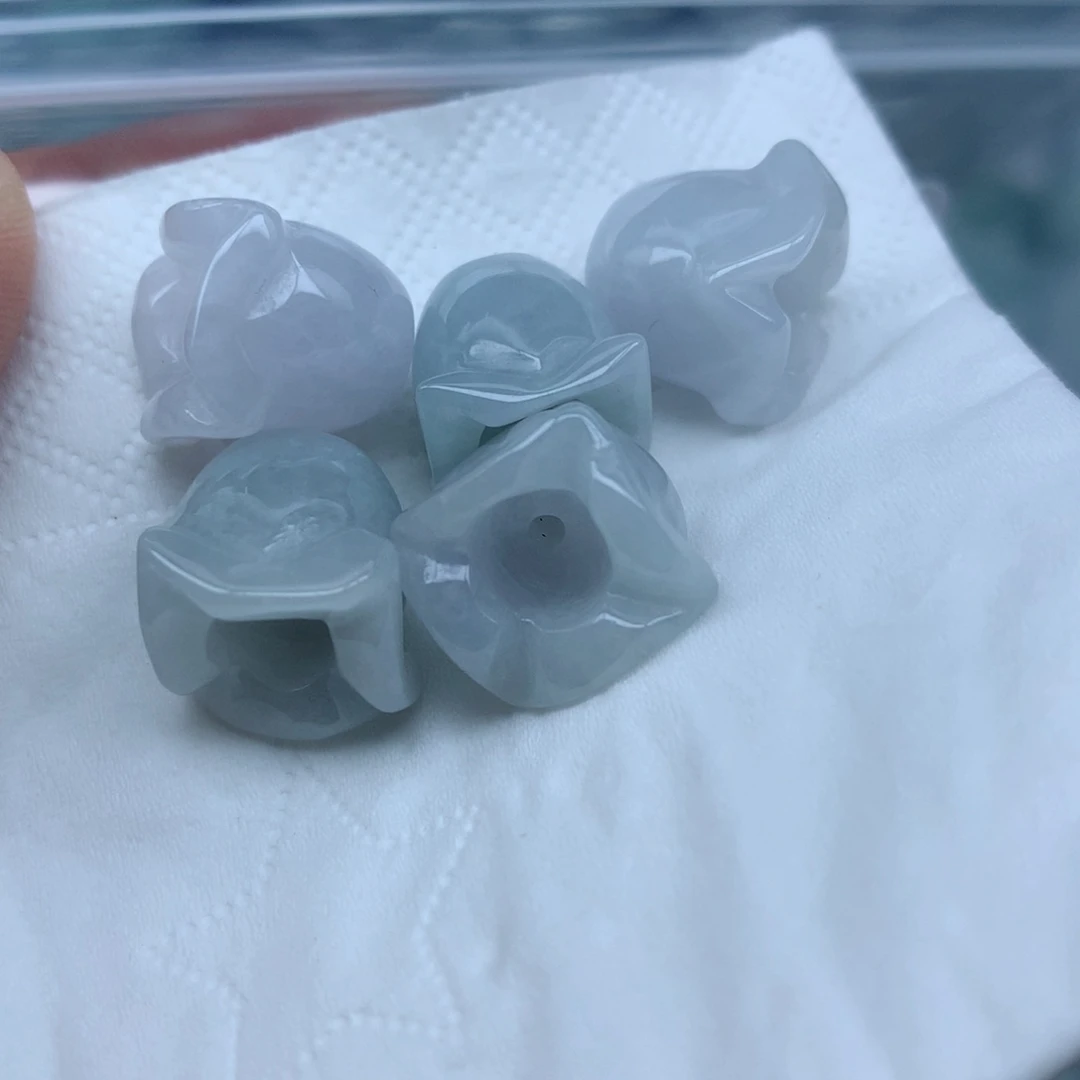 颈饰足铂镶嵌翡翠翡翠
