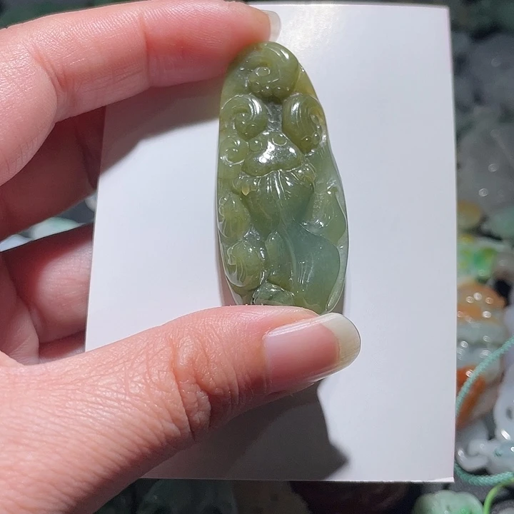 颈饰未镶嵌翡翠天