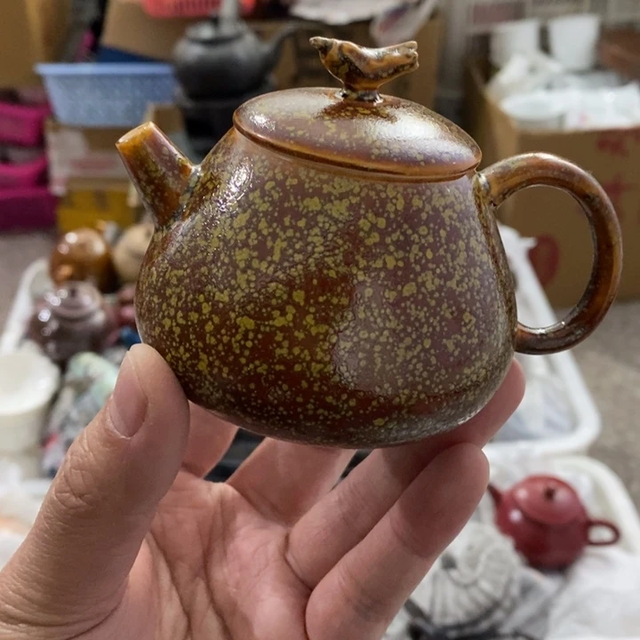 陶瓷艺术品及陶瓷壶