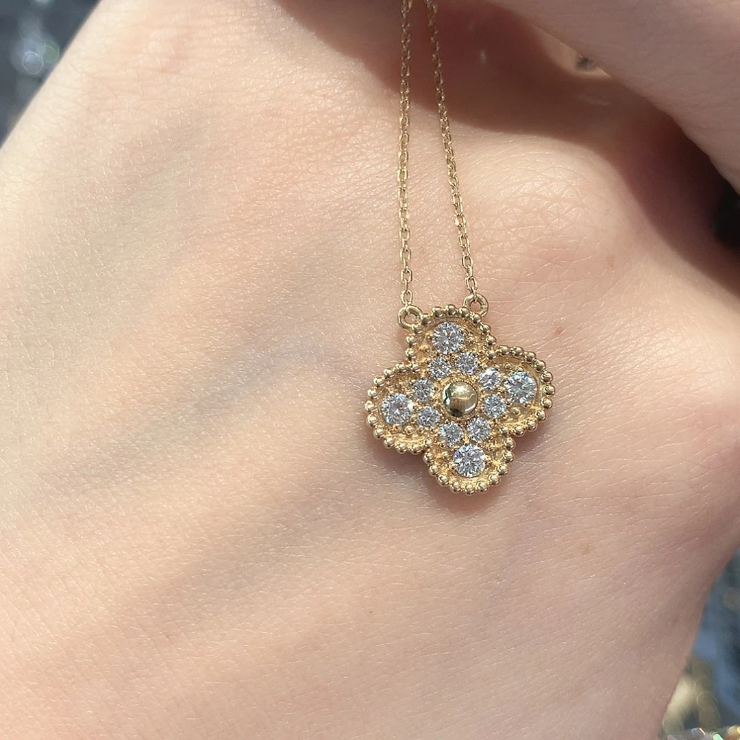 实验室培育钻石18K金镶嵌满钻四叶草