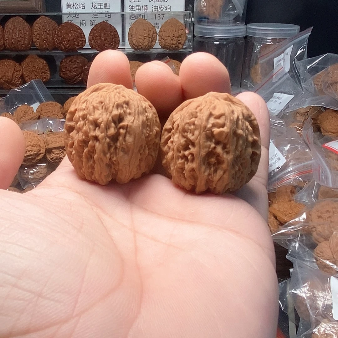 文玩核桃龙王胆35-353