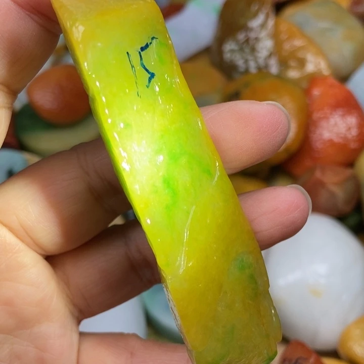 定制翡翠未镶嵌包工