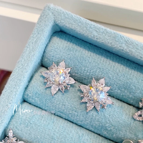 铜合金合成锆石耳饰 E040 清冷月光 6mm华子手作爆闪百搭耳钉