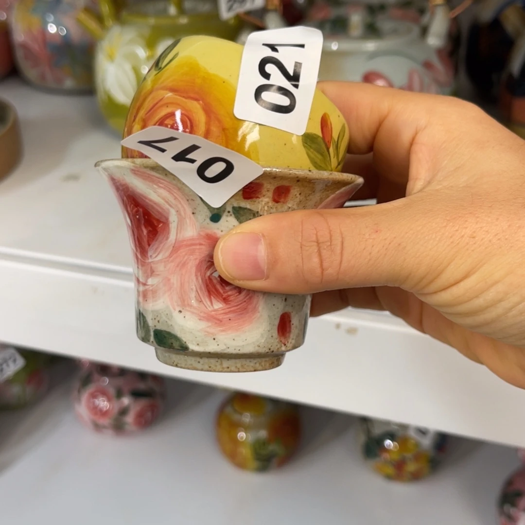 兜****壶素浅陶瓷手工手绘