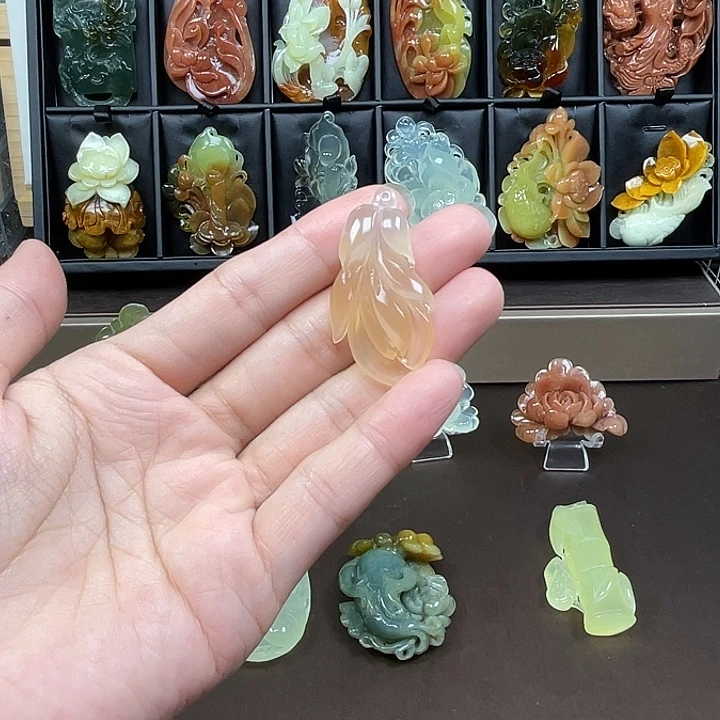 安****蛇纹石玉未镶嵌吊坠(不含链)
