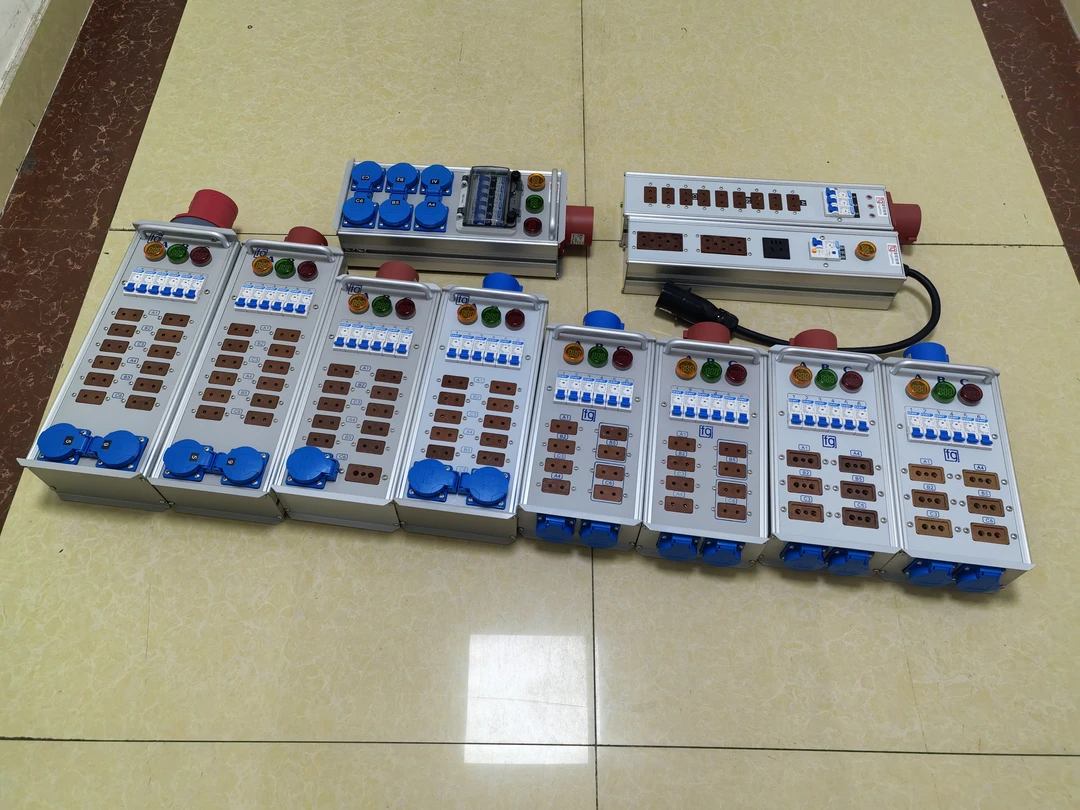 220输入10路舞台小分线盒3芯输入10A或40A胶木插电箱灯光音响演出