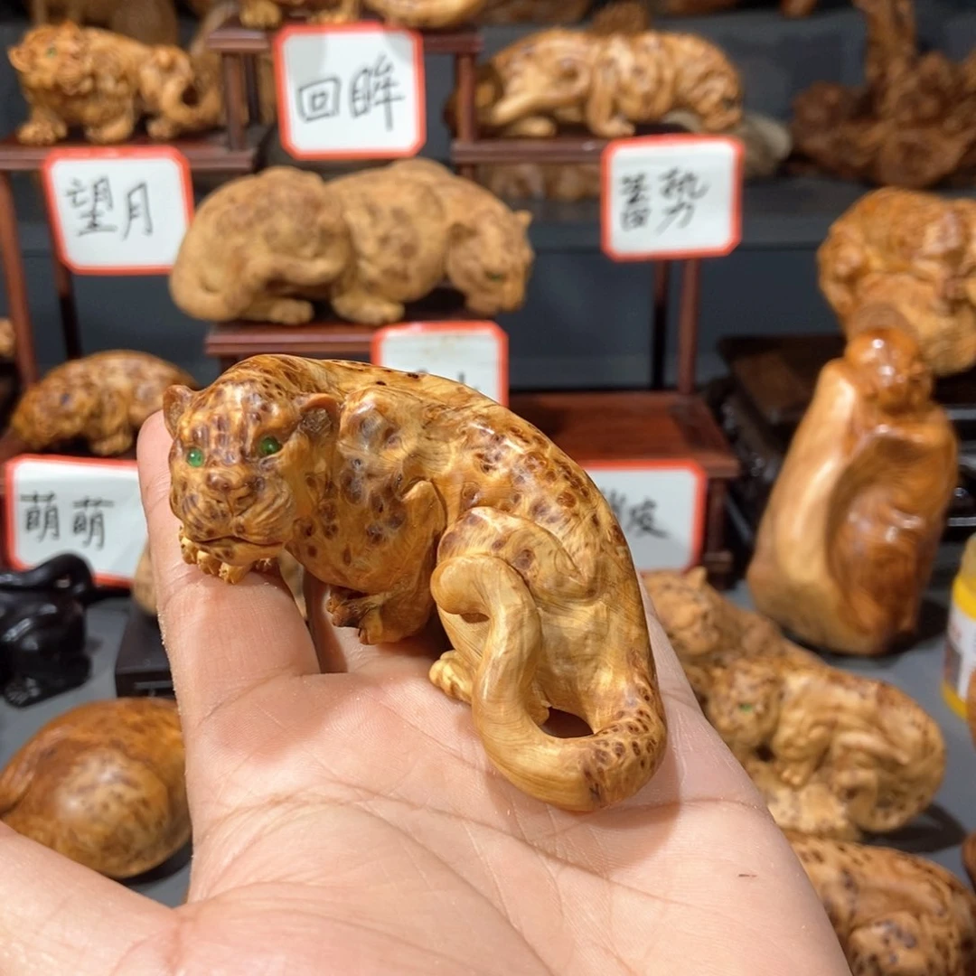 柏木（崖柏）木雕手工把件太行崖柏瘤疤料豹子