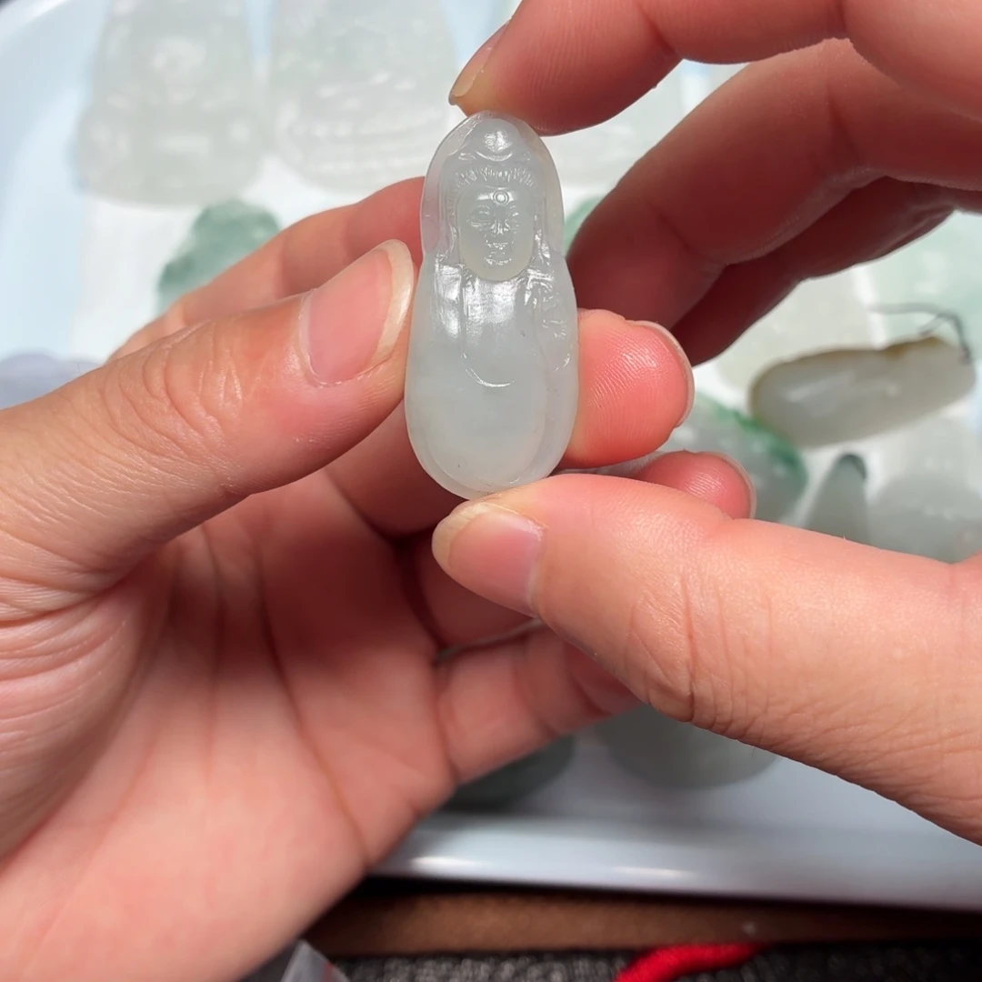 定制翡翠未镶嵌佛