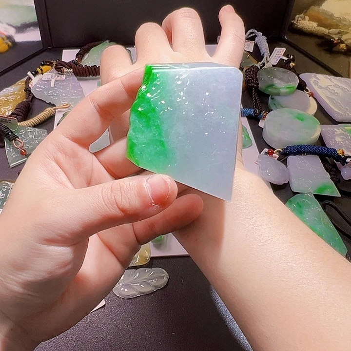 翡翠吊坠(不含链)未镶嵌快**组
