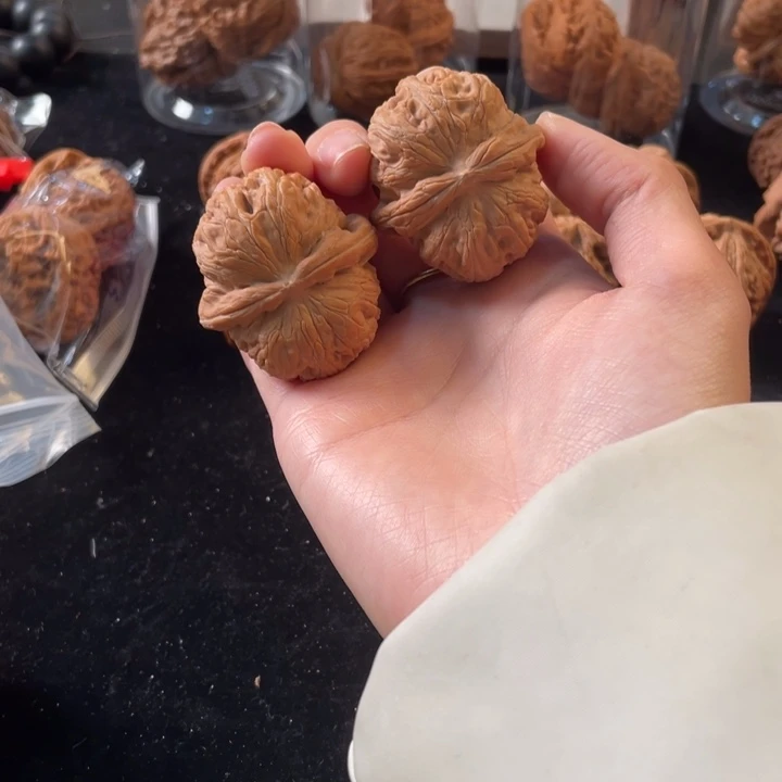 M****大叶紫檀（黑酸枝木类）