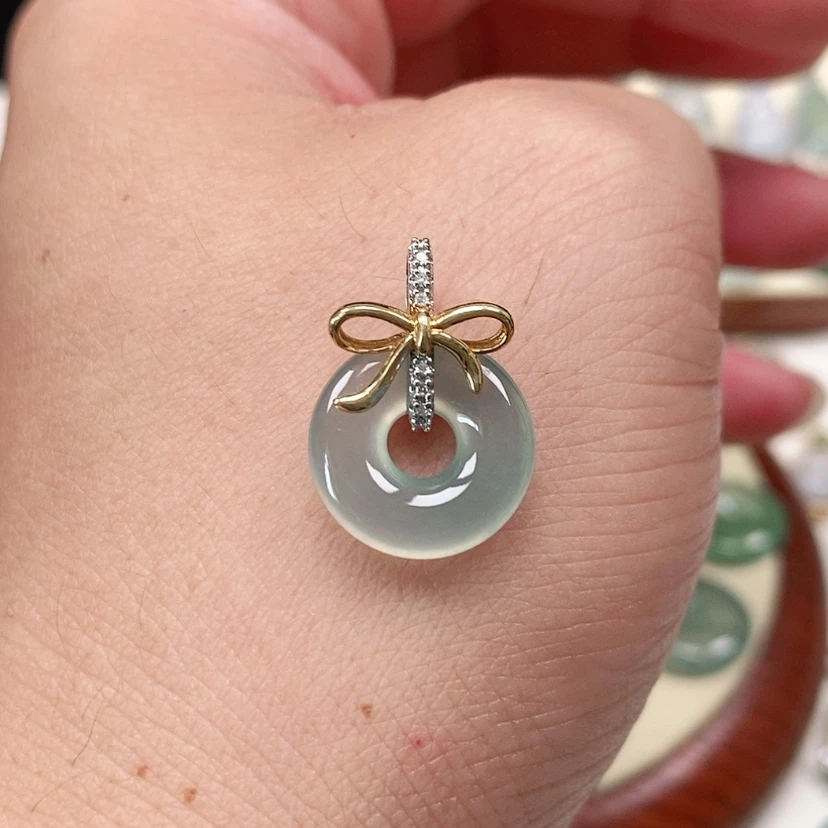 【闪购商品】翡翠18K金镶嵌吊坠(不含链)