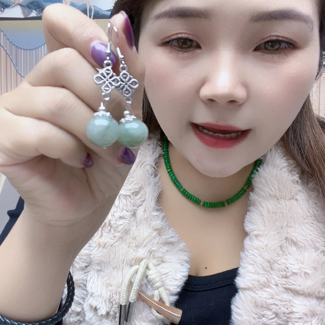 翡翠未镶嵌颈饰耳坠