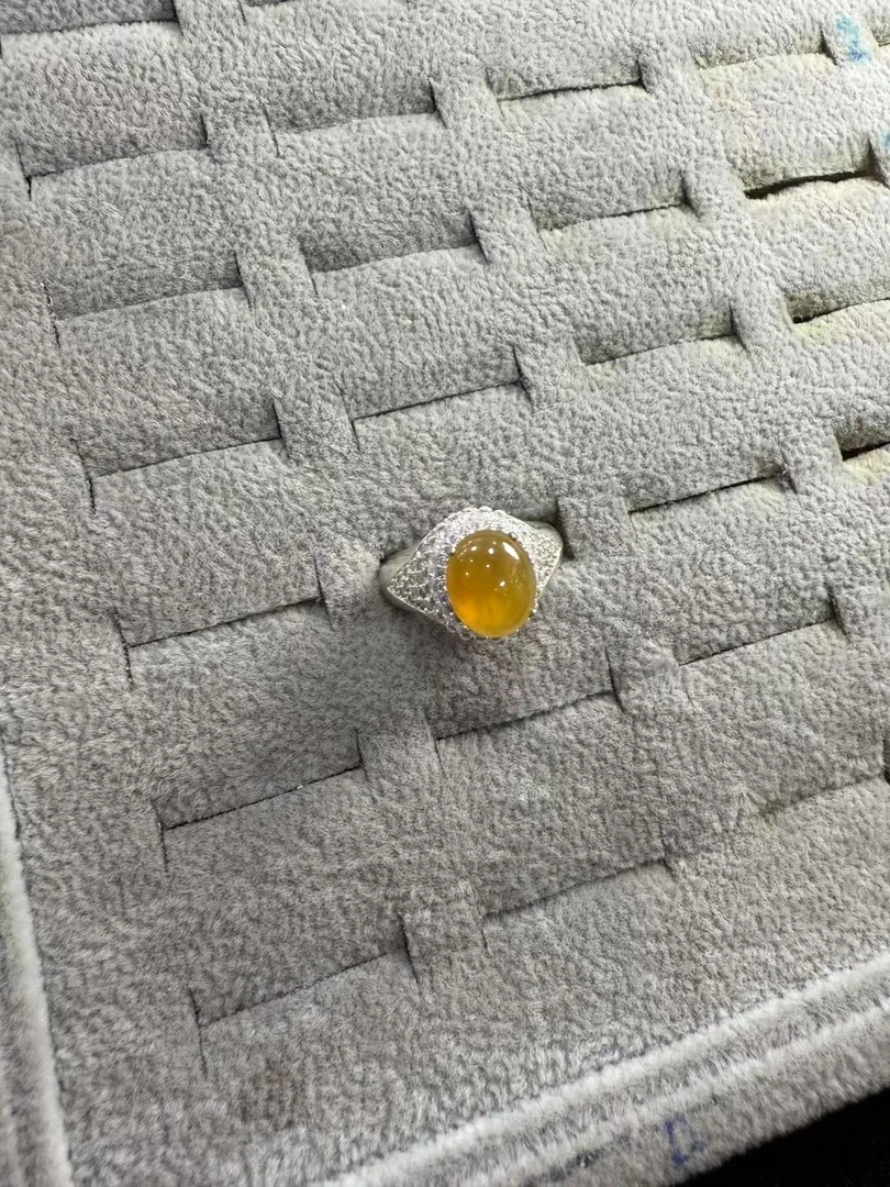 缅甸天然黄翡蛋面