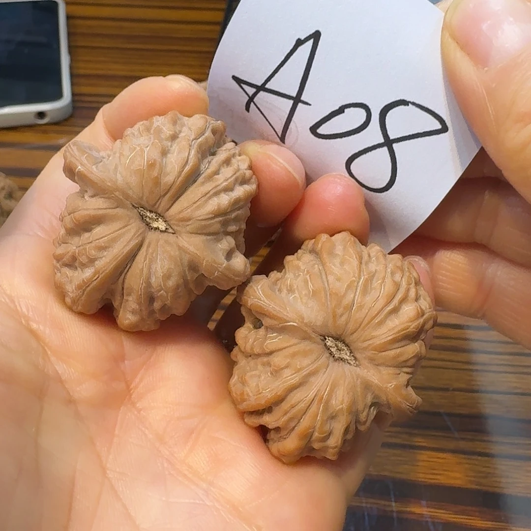 G***.把件文玩核桃37血麒麟