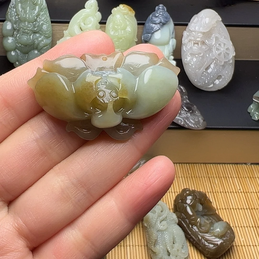 和田玉未镶嵌挂件