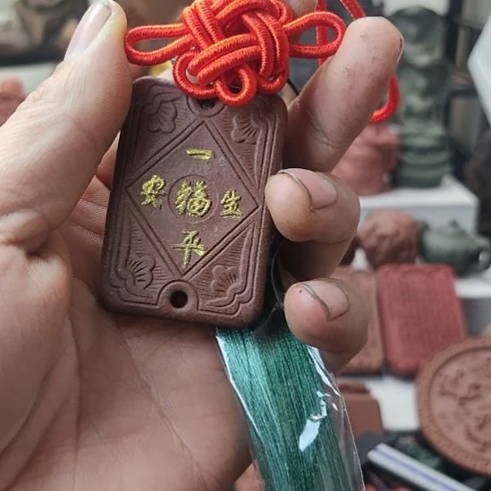 泥塑降真香方车花款