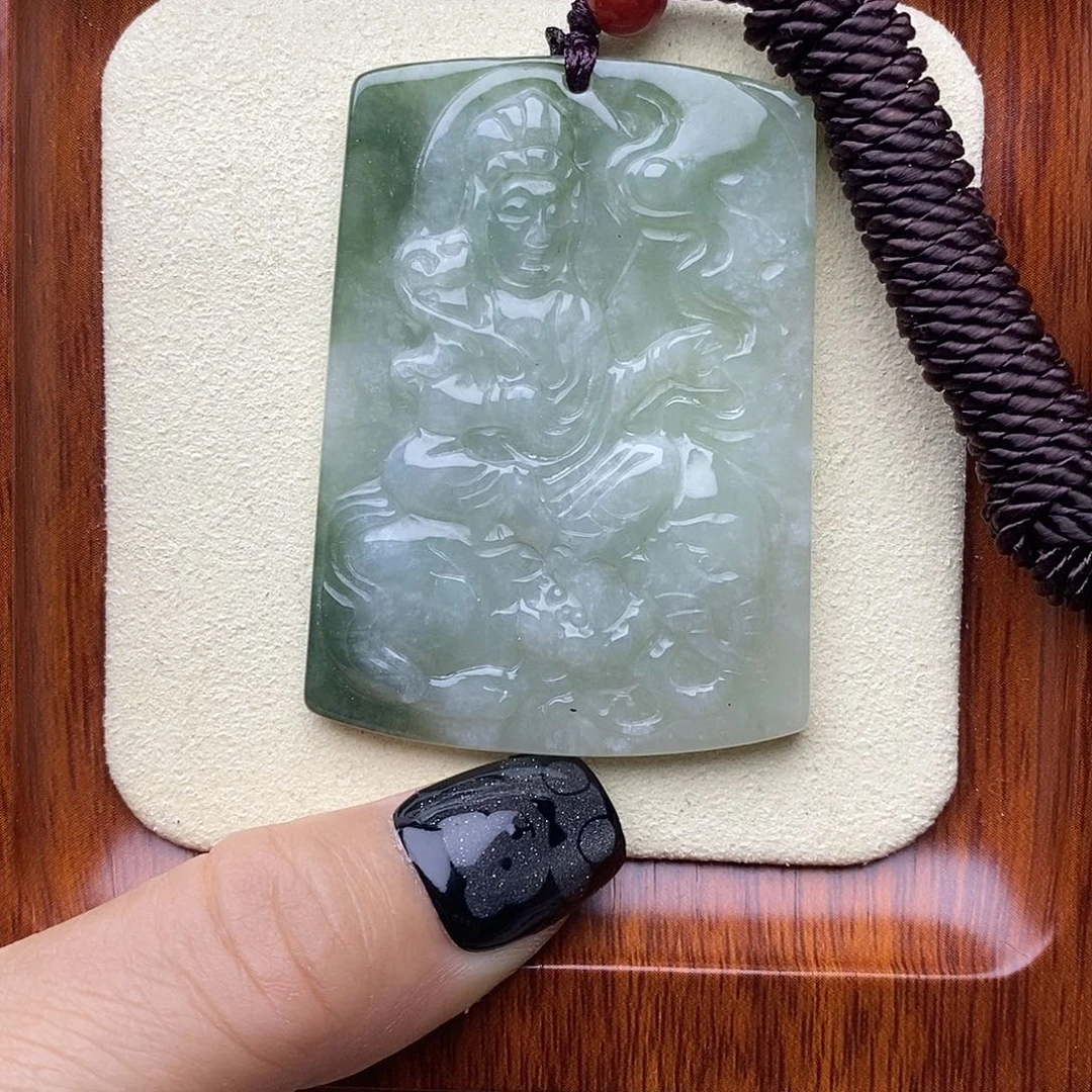 翡翠未镶嵌颈饰普贤菩萨
