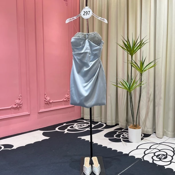 【欧一】297号包臀设计感纯欲钉珠露肩中长裙性感抹胸V领礼服时尚裙