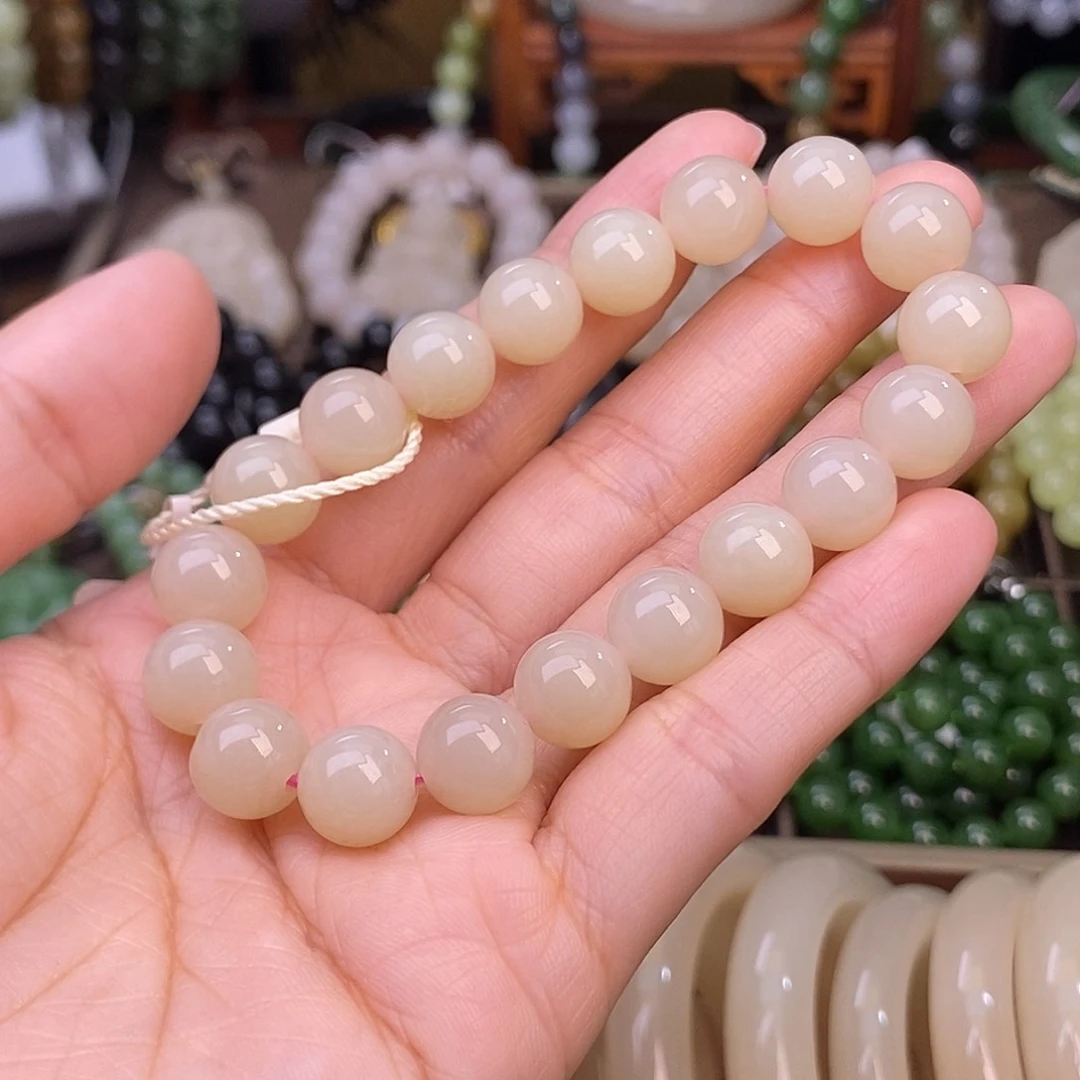 和田玉熟藕粉老料脂膏级清货价约10MM未镶嵌