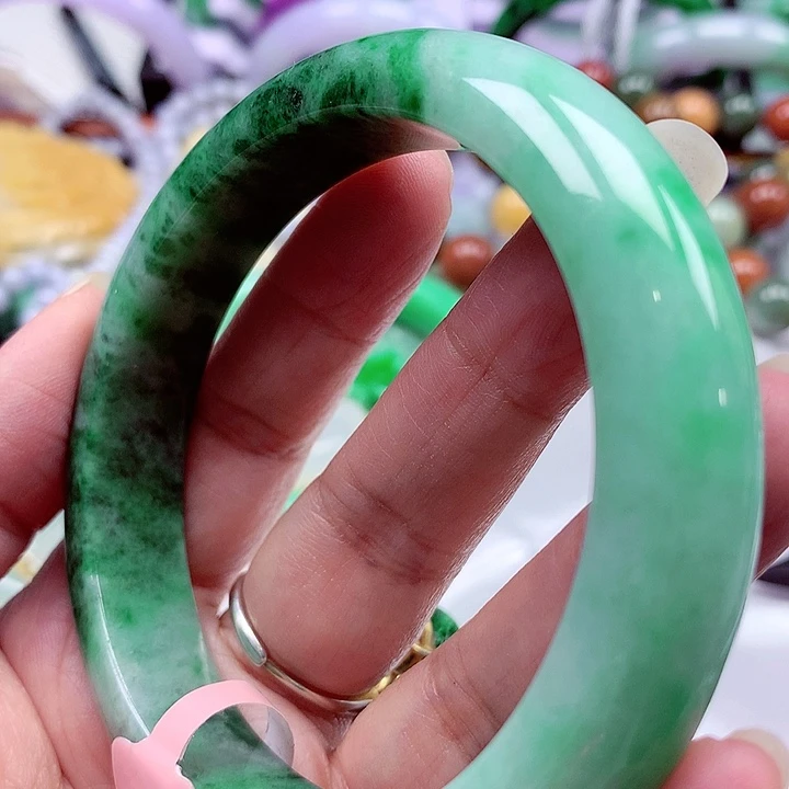翡翠未镶嵌手镯翡翠