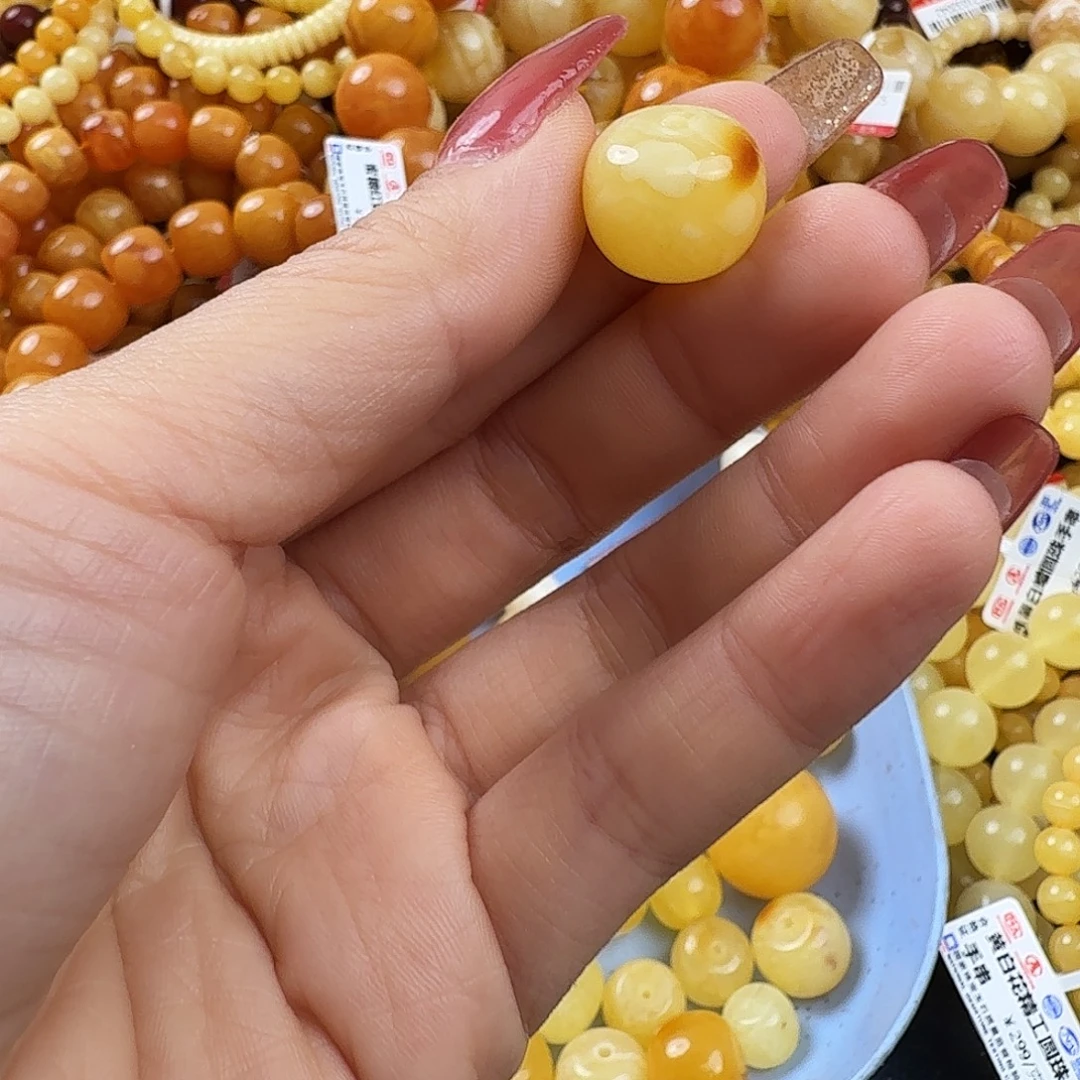 琥珀未镶嵌珠宝奇石