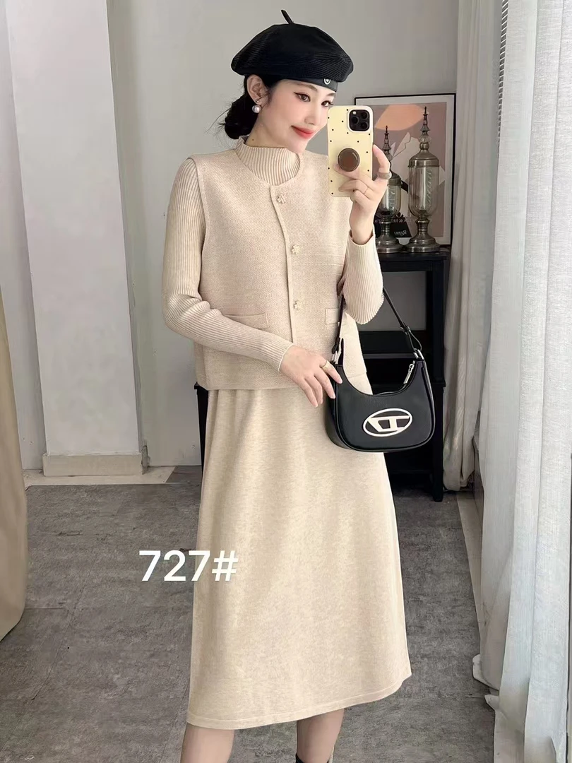 凡凡专属    针织连衣裙（不带马甲）