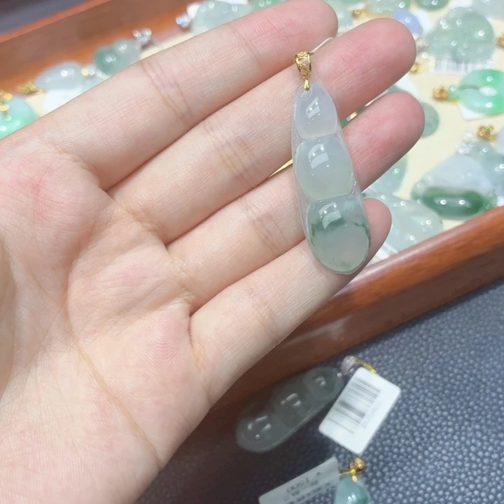 翡翠未镶嵌颈饰天然